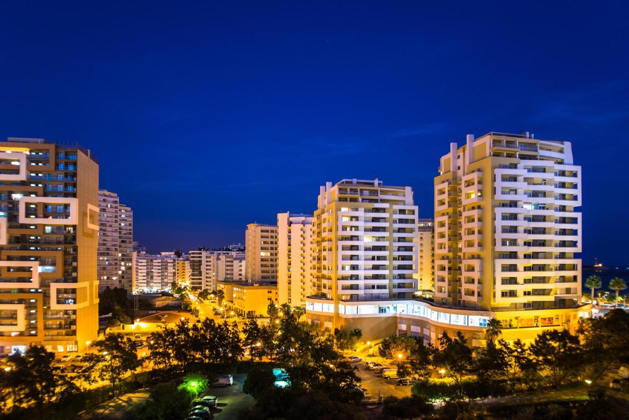 70 négyzetméteres, 2 hálószobás Apartman 2 fürdőszobával Praia do Vau területén Portimão Kültér fotó