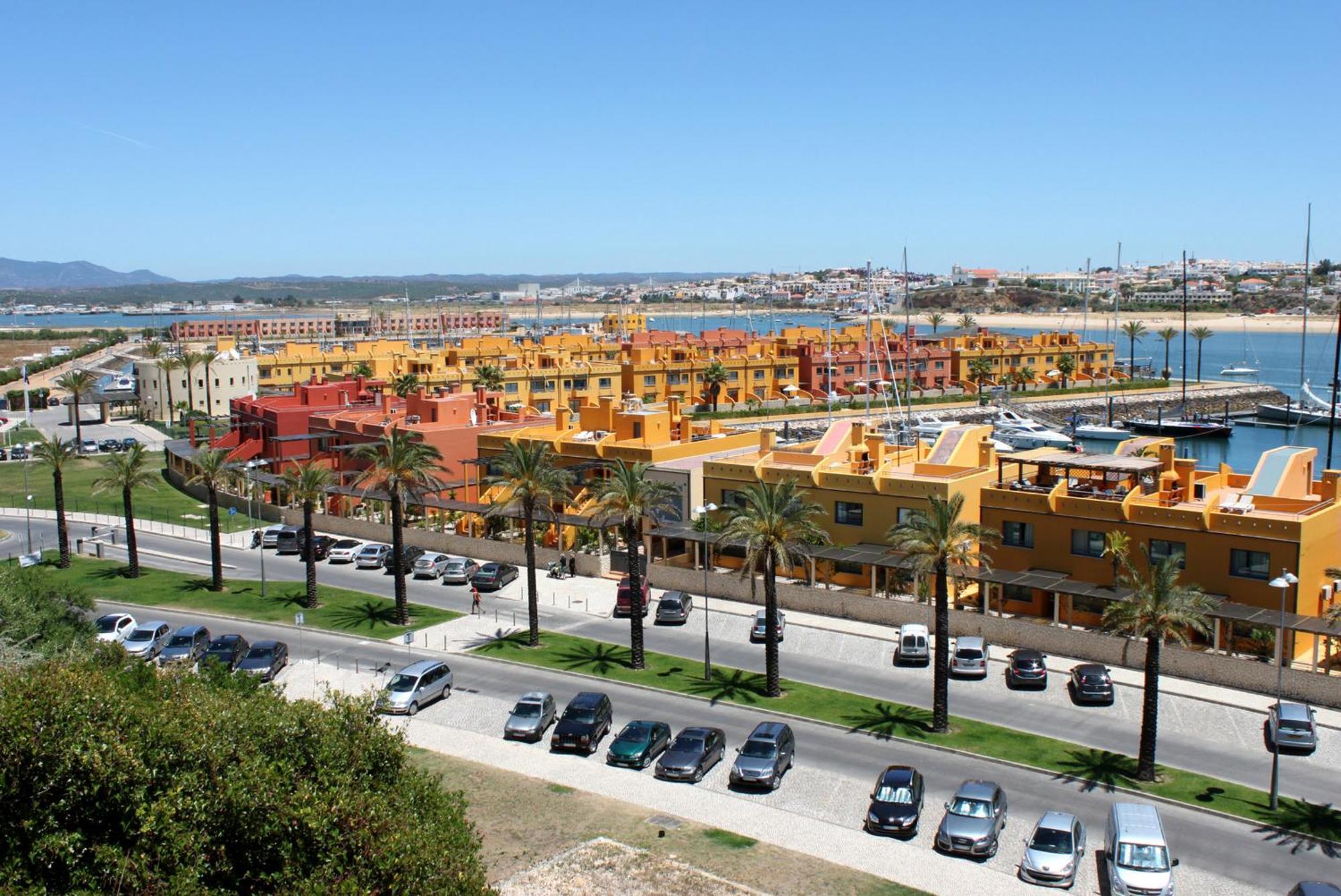 70 négyzetméteres, 2 hálószobás Apartman 2 fürdőszobával Praia do Vau területén Portimão Kültér fotó