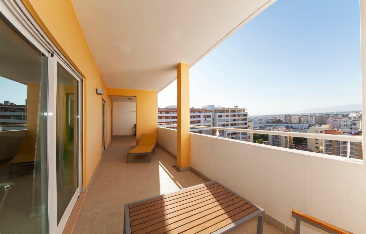 70 négyzetméteres, 2 hálószobás Apartman 2 fürdőszobával Praia do Vau területén Portimão Kültér fotó