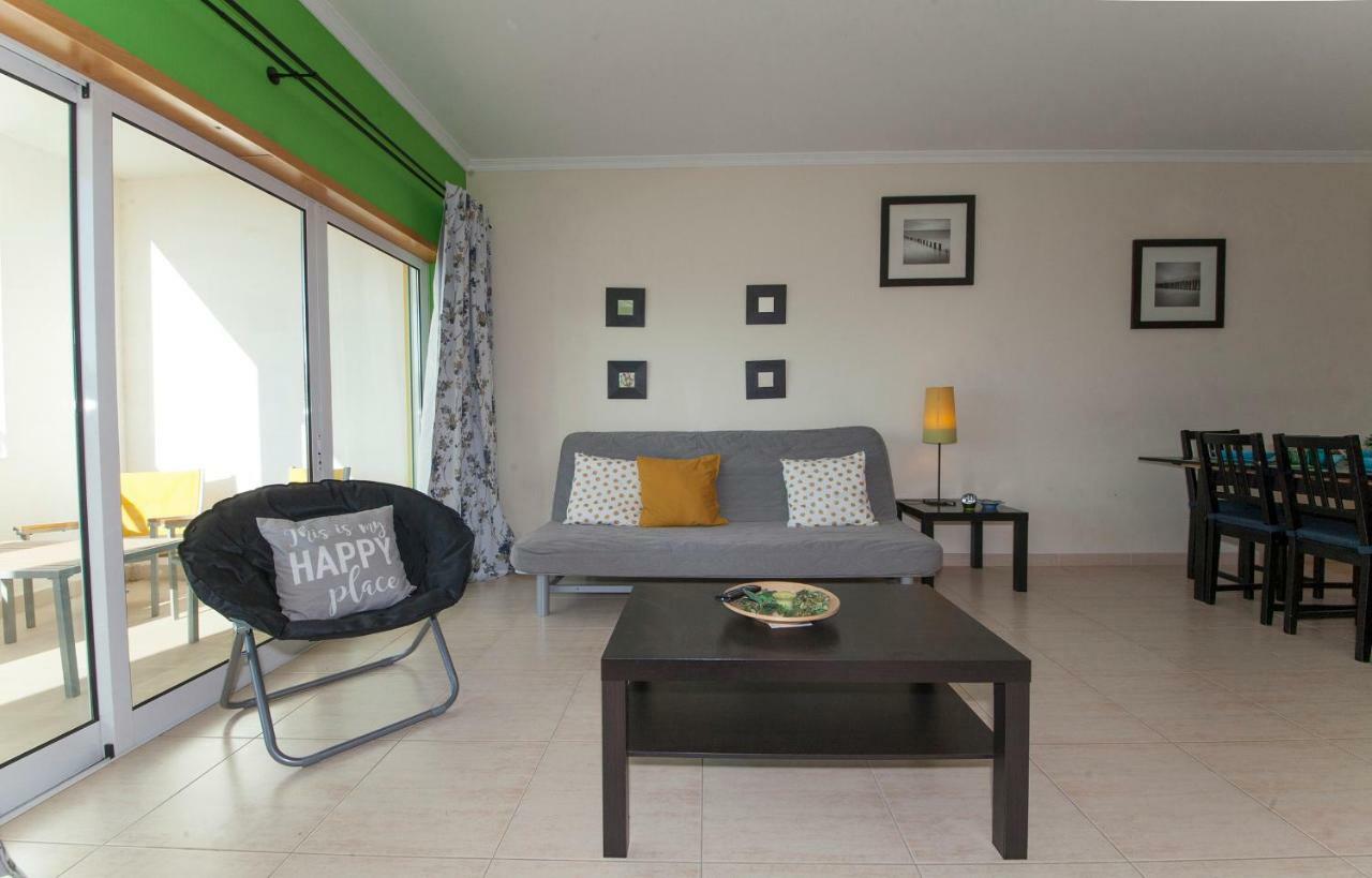 70 négyzetméteres, 2 hálószobás Apartman 2 fürdőszobával Praia do Vau területén Portimão Kültér fotó