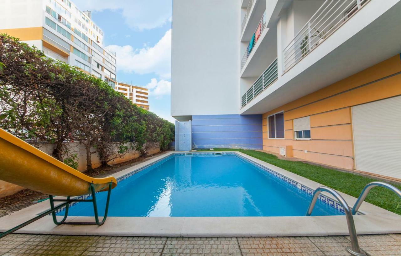 70 négyzetméteres, 2 hálószobás Apartman 2 fürdőszobával Praia do Vau területén Portimão Kültér fotó